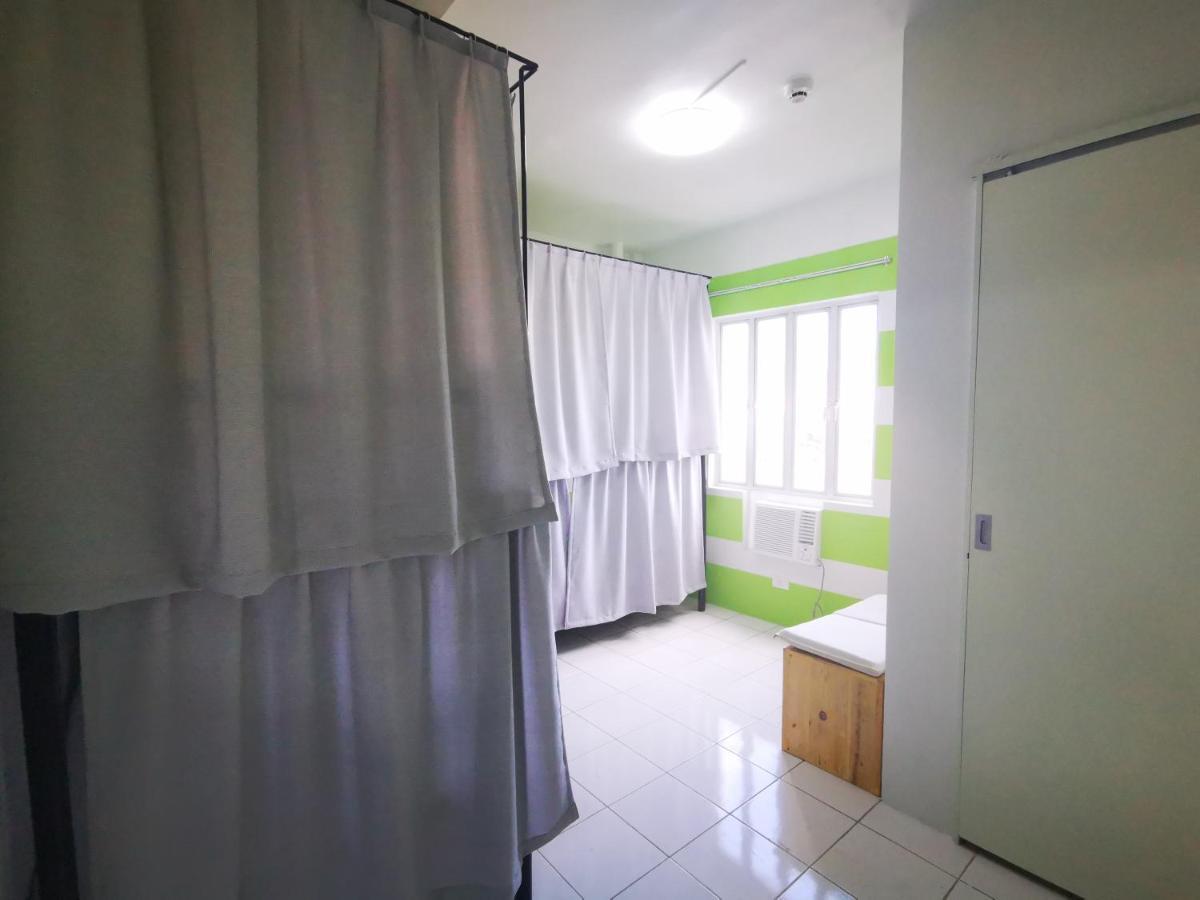 Innspired Hostel Ph In Makati, Metro Manila Makati City Exterior photo